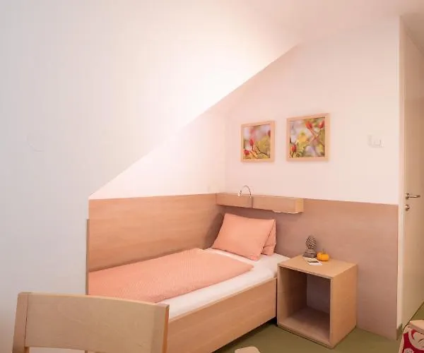 Weiss S ゲストハウス 3*